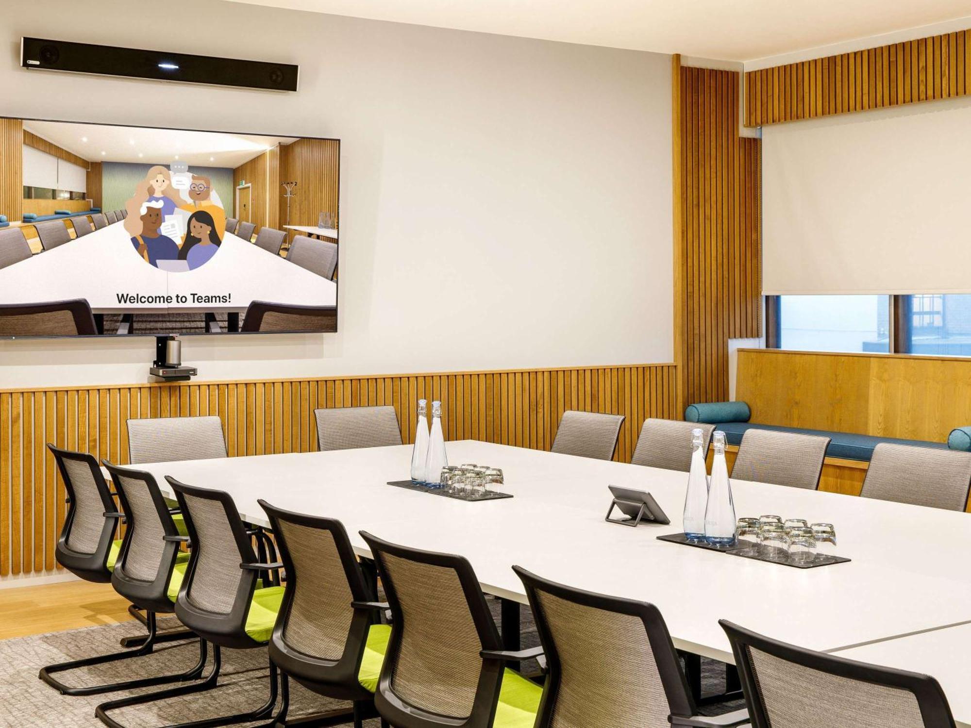 Mercure Bedford Centre Hotel Екстер'єр фото