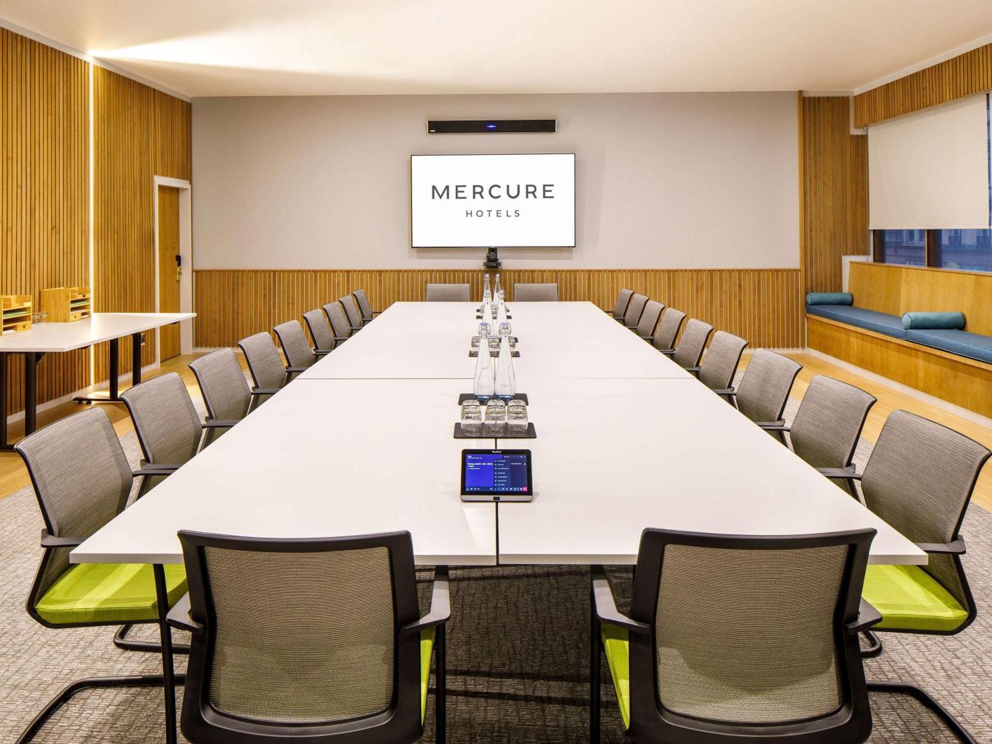 Mercure Bedford Centre Hotel Екстер'єр фото