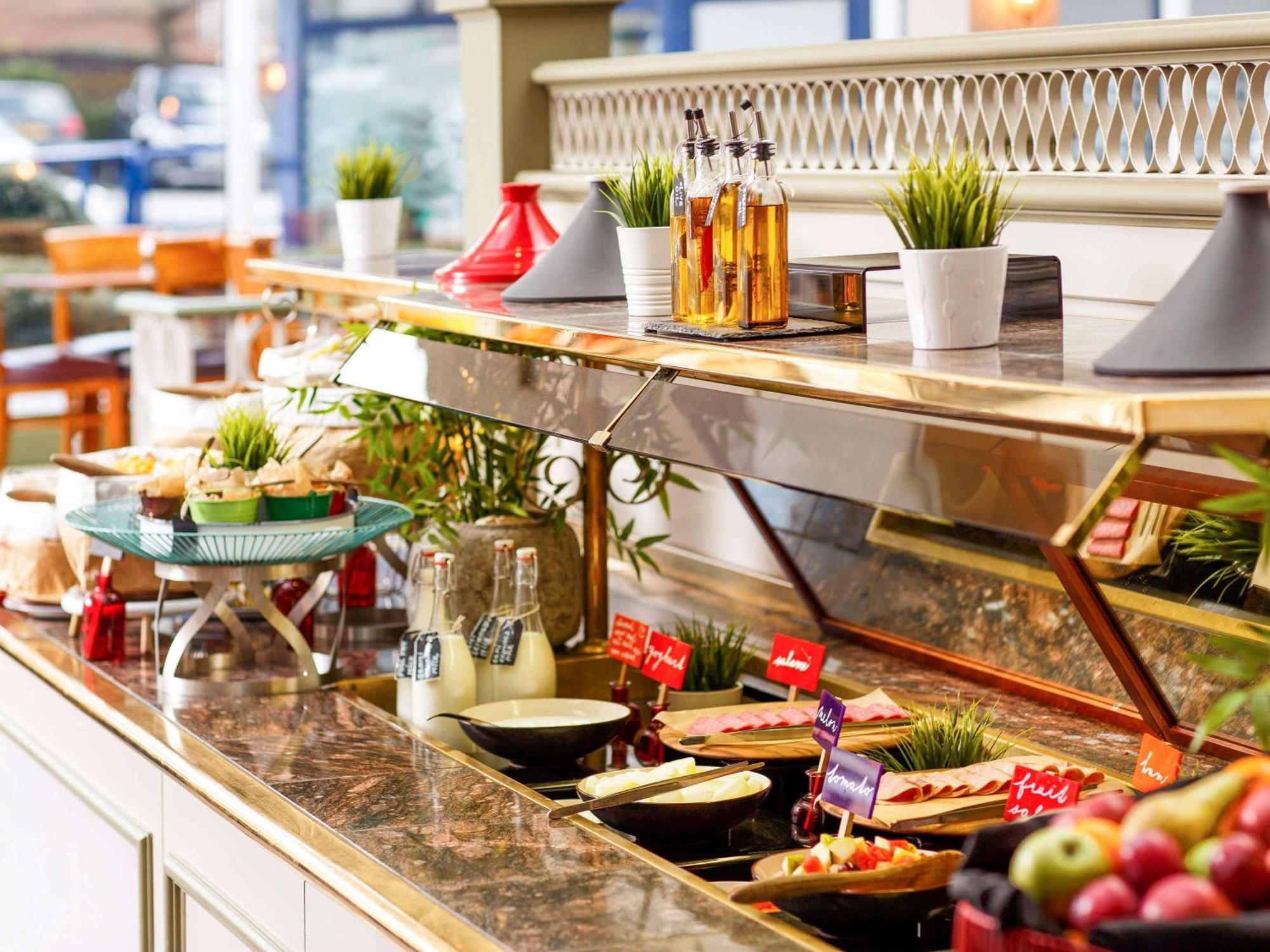 Mercure Bedford Centre Hotel Екстер'єр фото