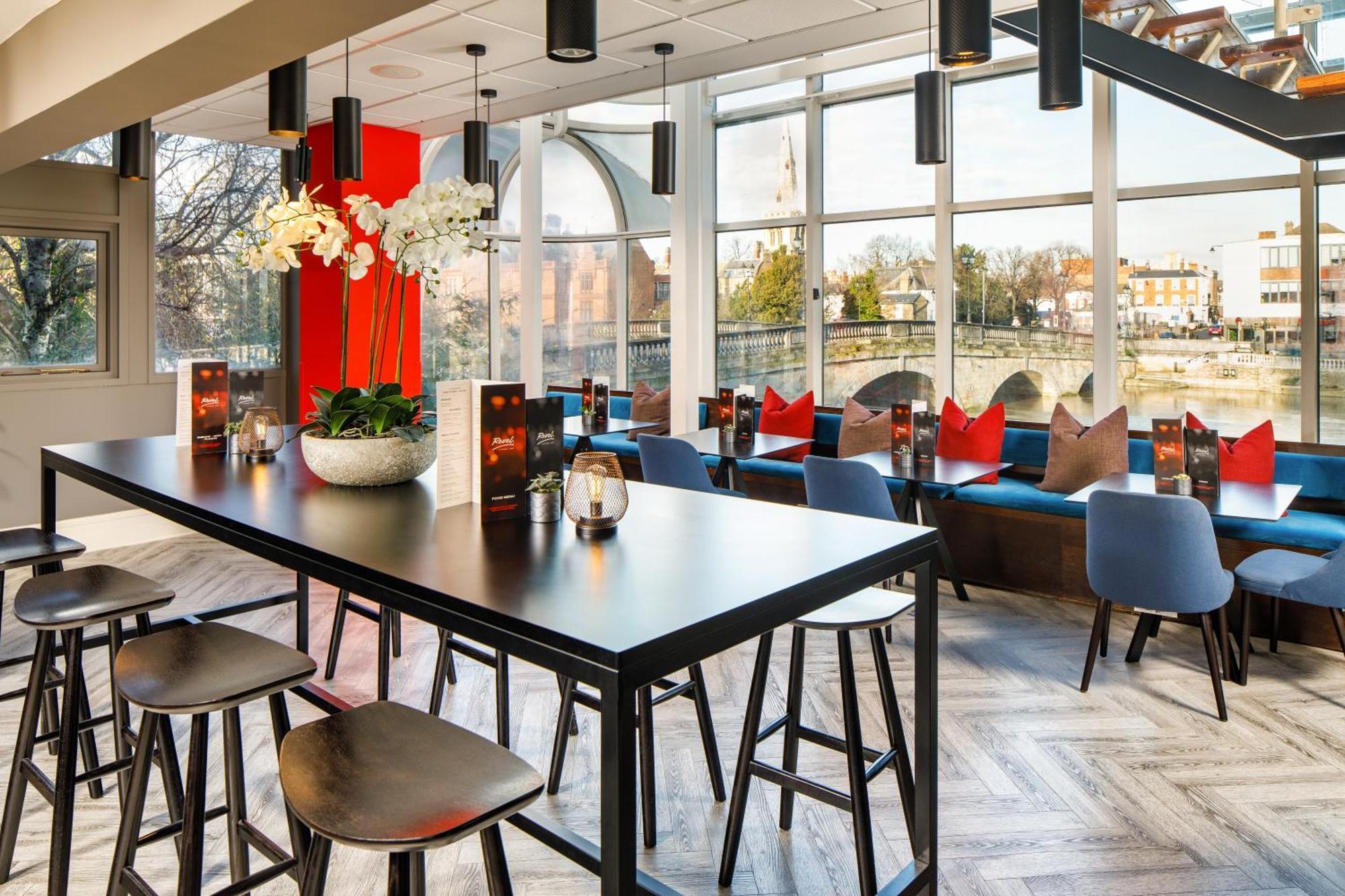 Mercure Bedford Centre Hotel Екстер'єр фото
